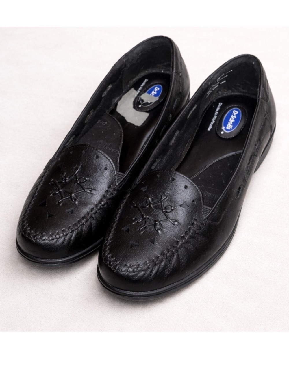 Dr Scholls Women’s Black Leather Flats with Cutouts, sz 9W